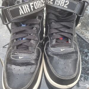 Nike Air Force 1982 Black and White Sneakers